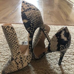 Snakeskin Print cut out heels